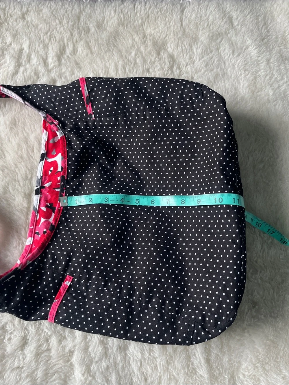 Thirty-one Inside Out Crossbody bag Bold Bloom Floral pattern